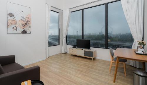 Deluxe Two-Bedroom Suite with One King Bed and One Queen Bed - Duplex/Non-Smoking