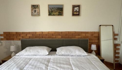 Double Room with Shared Bathroom