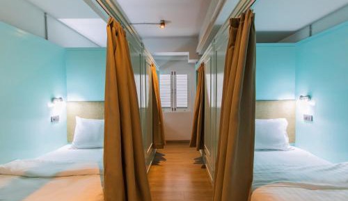 4-Bed Mixed Dormitory Room