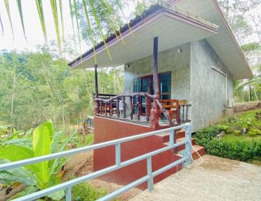 Bungalow with Patio