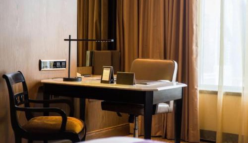 Grande King Room