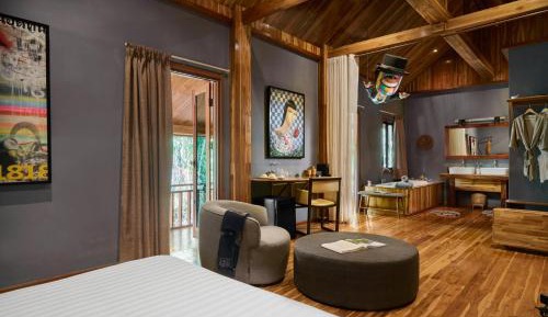 Art Deluxe Suite