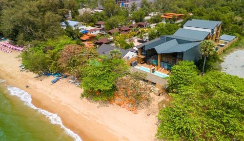 7bedroom villa with seaview- beach front
