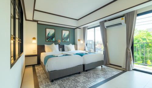 Twin Room with Balcony