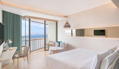 Deluxe King Room - Ocean View