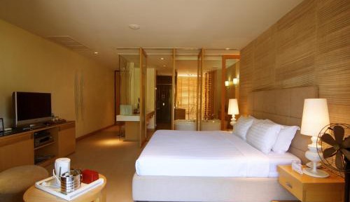 Deluxe Double Room with Partial Sea View