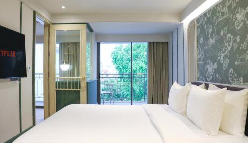 Quarter One-Bedroom Premier King Suite