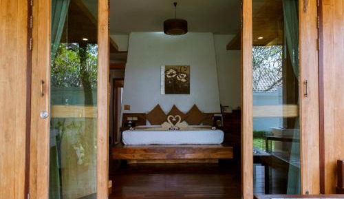 Bungalow with Sea View