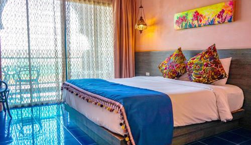 Grand Deluxe River & Swimming pool view with Bath Tub