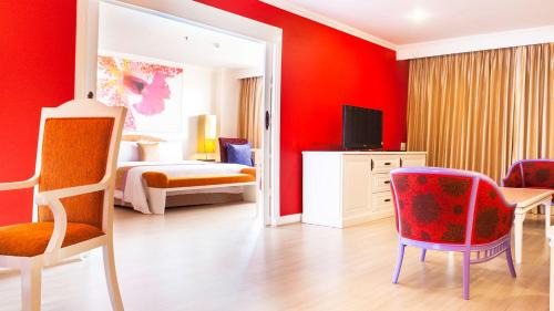 Suite with River View