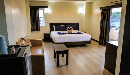 Deluxe Double Room with Balcony and Sea View