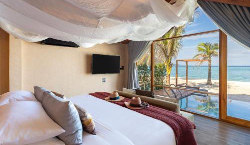 Sun Beachfront Pool Villa