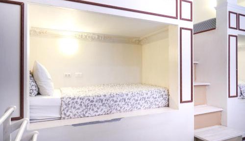 Bed in 4-Bed Dormitory Room