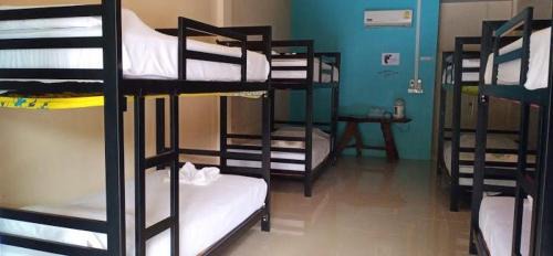 Mixed Dormitory Room