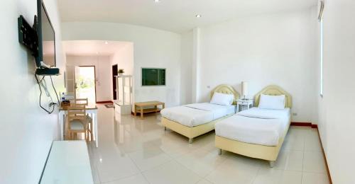 Superior Twin Room with Garden View