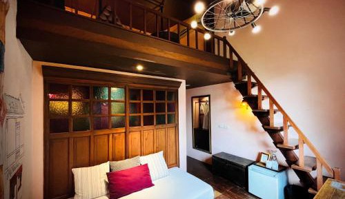 Queen Loft Suite