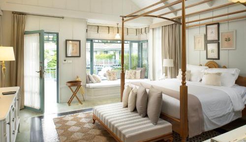 Beach Villa with Partial Sea View