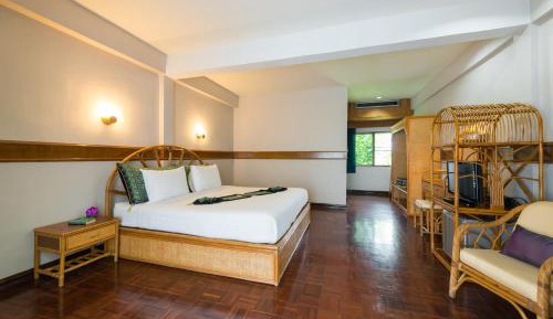 Deluxe Double or Twin Room