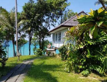 Bungalow with Sea View