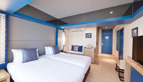 Deluxe Twin Room with City View
