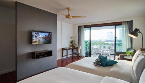Mini Suite Balcony with Sea View (4 Adults)