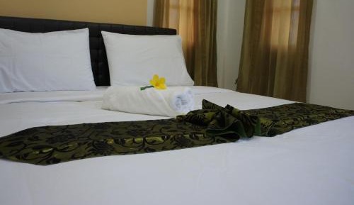 Standard Queen Room