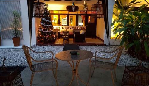 Villa with Garden View