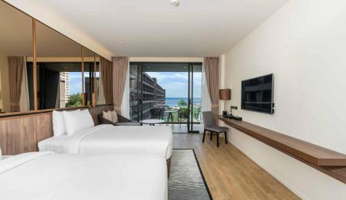 Grand Deluxe Twin Room