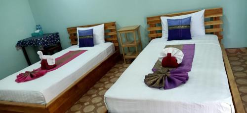 Twin Room with Private Bathroom