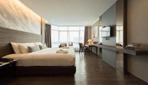 Deluxe King Room