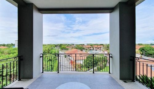 Deluxe Balcony