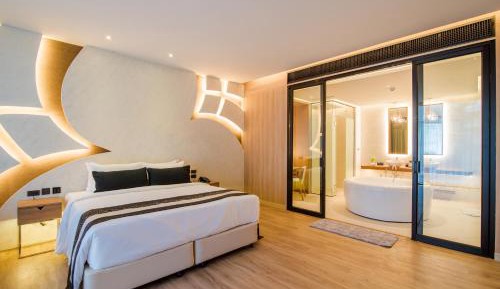 Suite with Private Pool