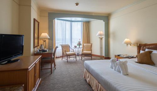 Premier King Room with River View