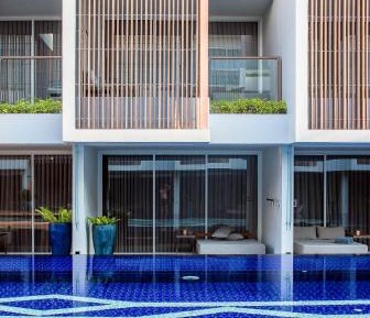 Deluxe Double Room with Pool Access