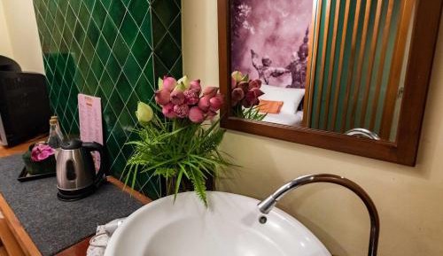 Queen Room