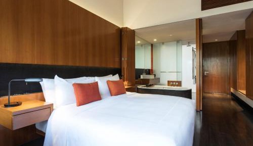 Deluxe River View Room