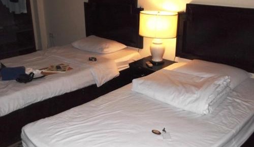 Corner Twin Room
