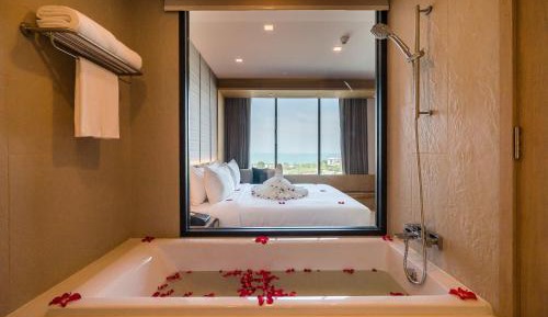 Deluxe Double or Twin Room with Ocean View