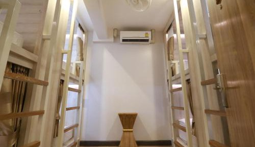 Superior Bunk Bed - Upper (Female Only)