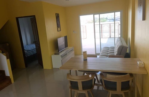 Nakhon Chai Si Hotel | YYK Homestay