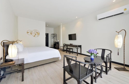 Pom Prap Hotel | Old Thai Heng Hotel