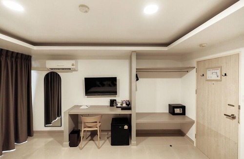 Suan Luang Hotel | UTD 8 Hotel & Residence