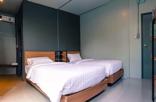Suan Luang Hotel | Bed Garden 26