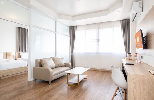 Phitsanulok Hotel | B2 Phitsanulok Boutique & Budget Hotel