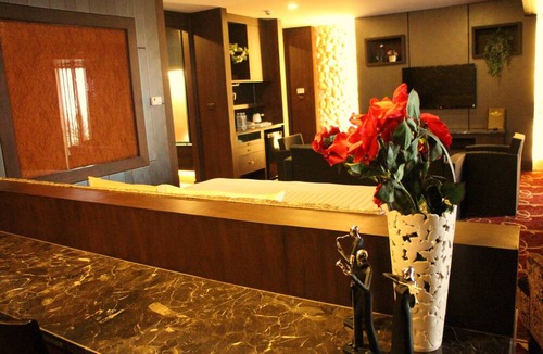 Bang Kruai Hotel | Maleewana Hotel & Resort