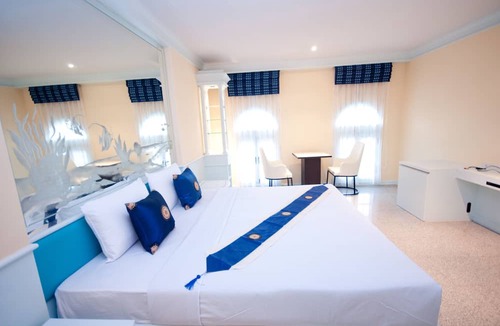 Lat Yao Hotel | Siam Paradise Entertainment Complex
