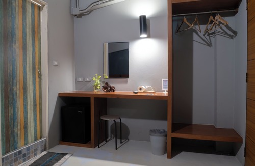 Downtown Krabi Hostel | Leisure Hostel