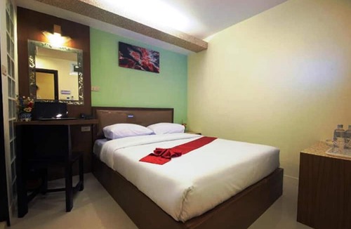 Nana Hotel | Royal Express Inn Sukhumvit Bangkok