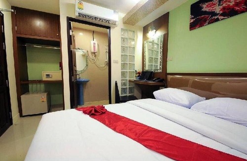 Nana Hotel | Royal Express Inn Sukhumvit Bangkok