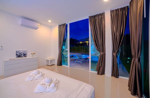 Khao Tao Villa | Modern 3 Bedroom Private Pool Villa KH-A1